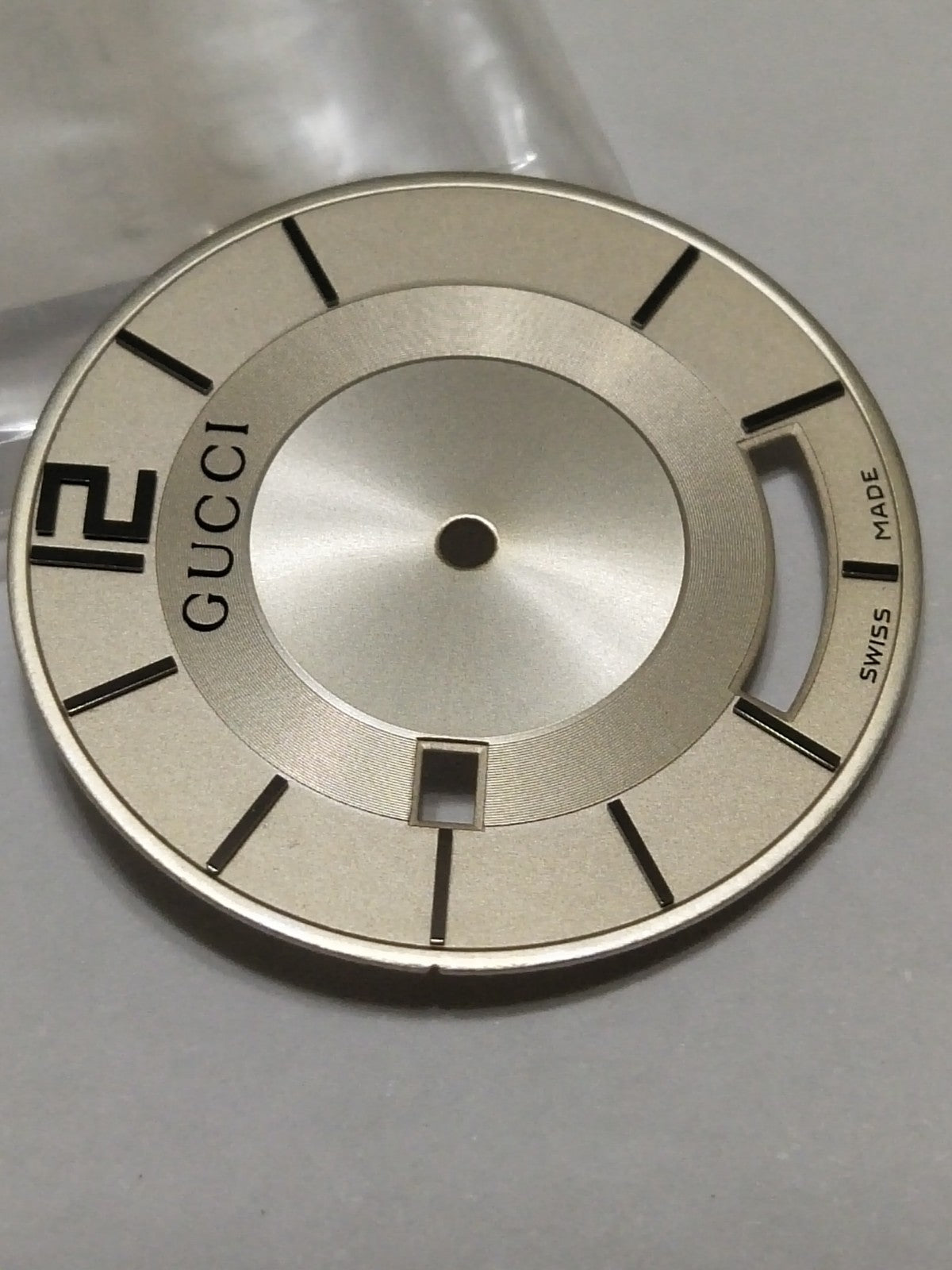 GUCCI Original / Dail /Day Date  / Part No. YDA05013/  cream color 