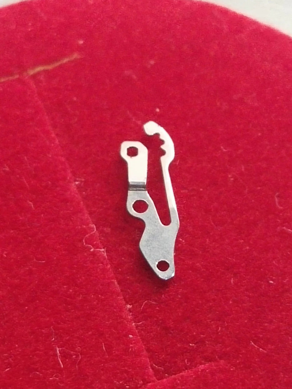 Seiko Part. 388 560 Sitting lever Spring Cal.5605A/5606A/5626A (1pc