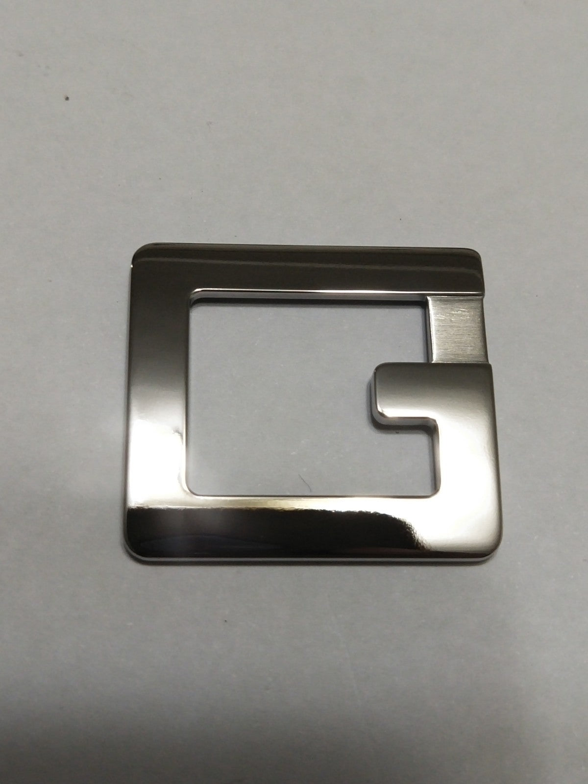 GUCCI Original /  Bezel Case/ Part No. YDA 22231