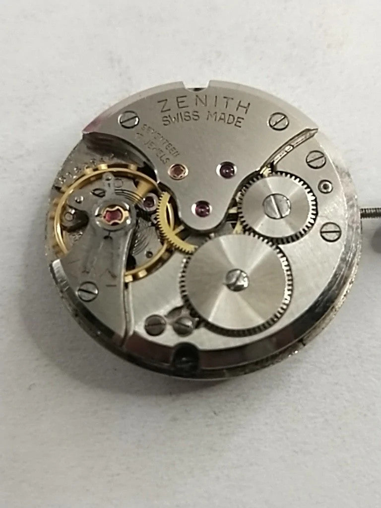 Manual movement / ZENITH / Cal . 2522C With hands / Case Ring Used full working