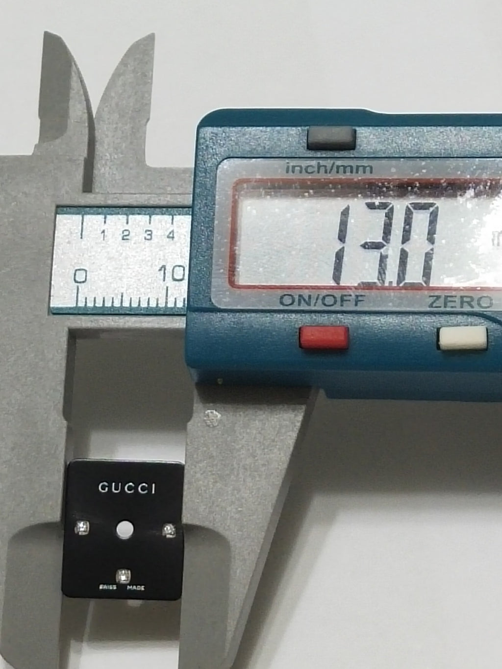 GUCCI Original / Dail  diamond/ Part No. YD05239 / black color 