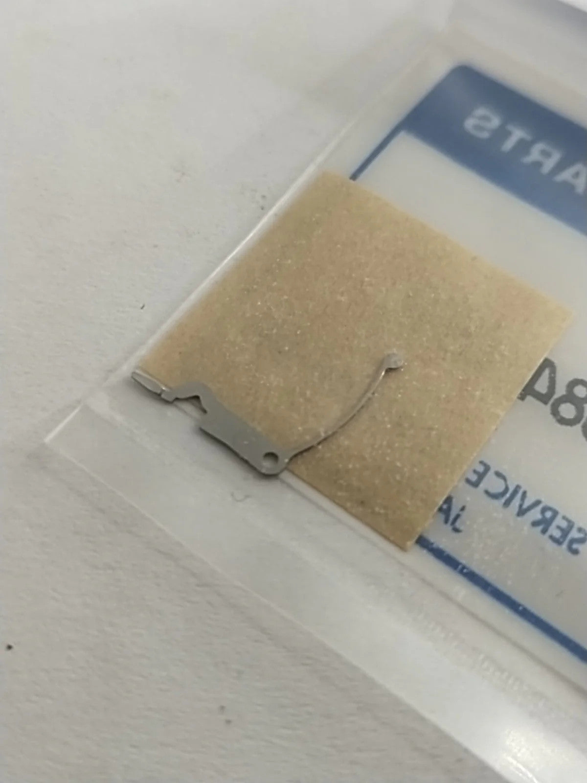 ORIGINAL SEIKO PARTS /Yoke / Part . 384 070