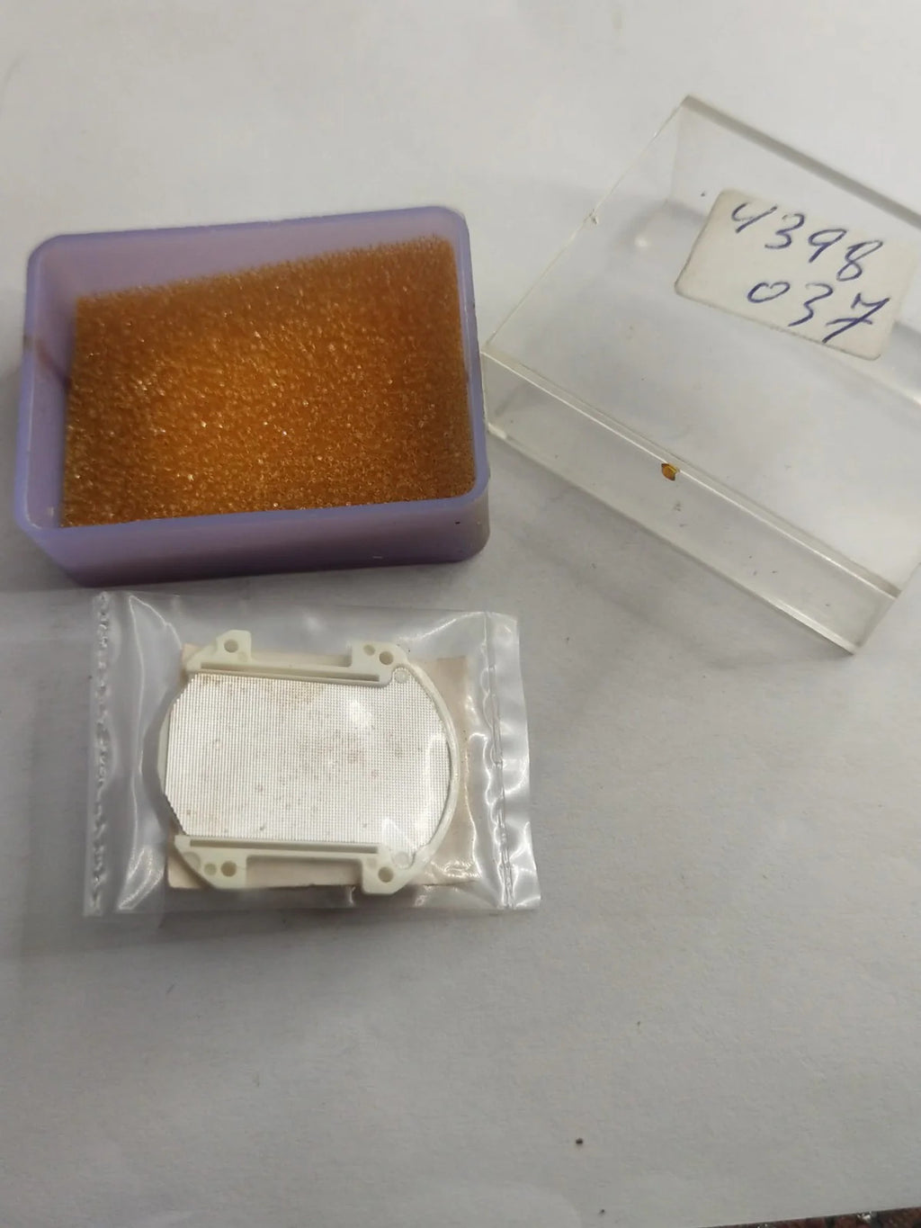 NOS Seiko original Digital Part . 4398 037