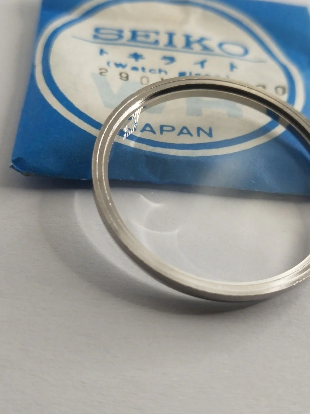 New Old Stok original Seiko glass 290V03GNS