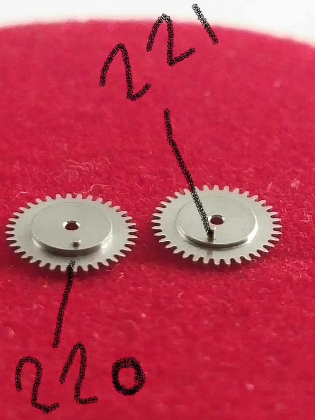 NOS Seiko Date Draiving wheel Parts 802 221 / 1 Pc