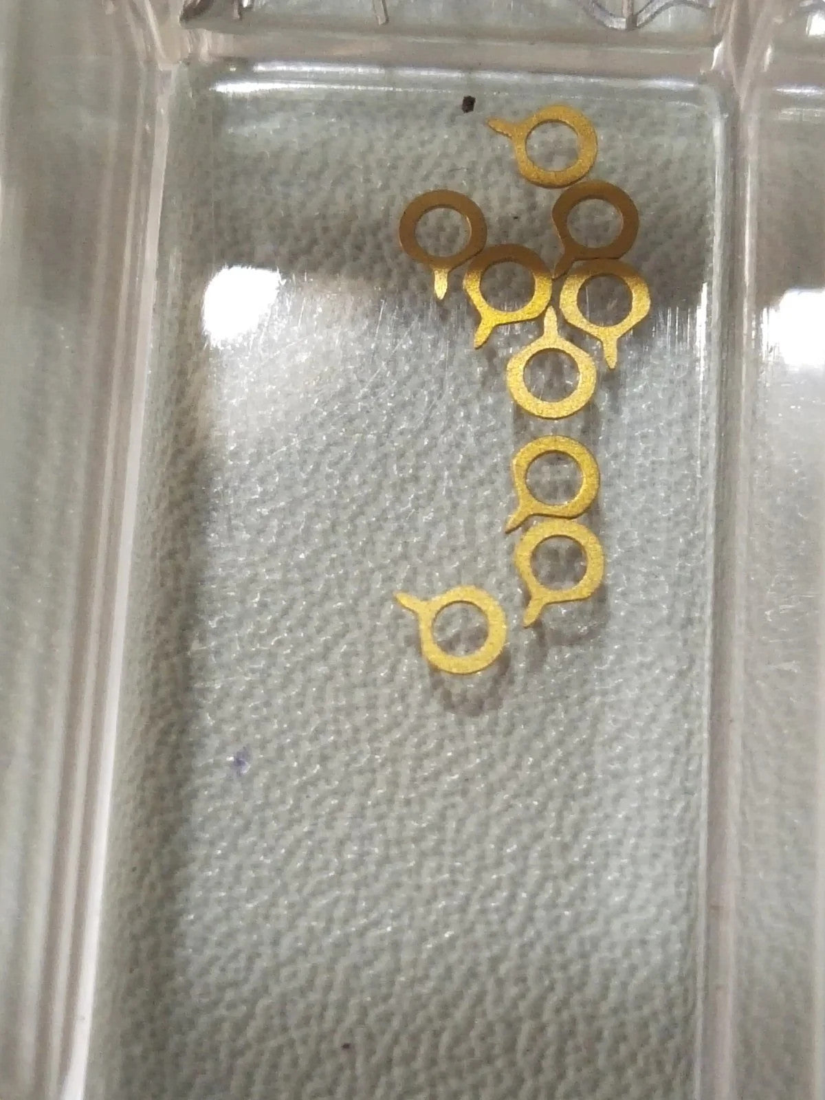 NOS Seiko Parts 556 240 /1pc