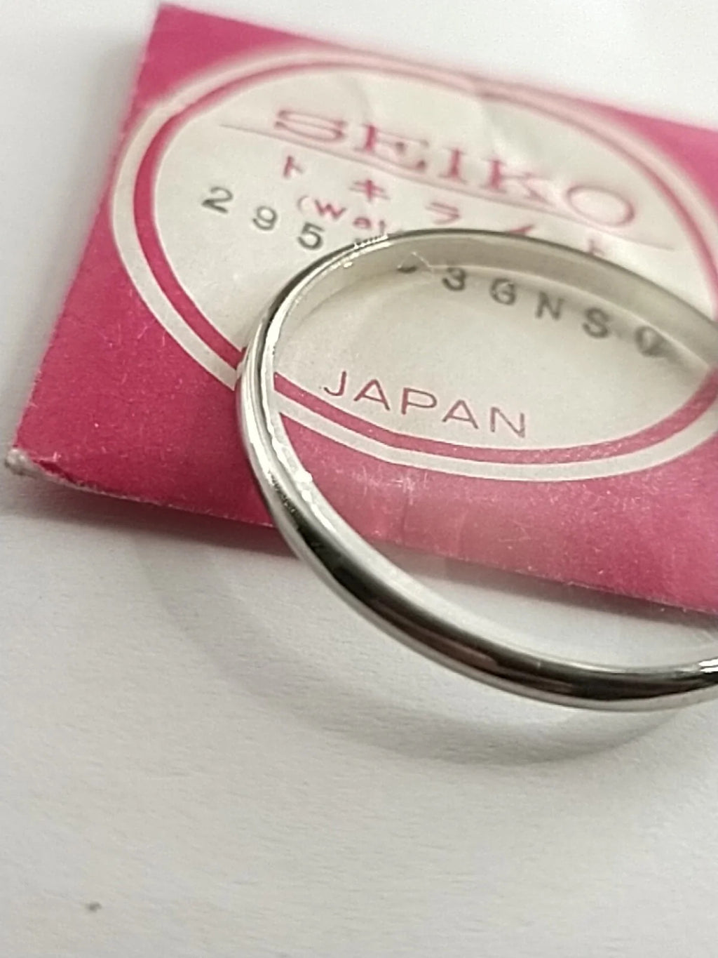 New Old Stok original Seiko glass 295R03GNS