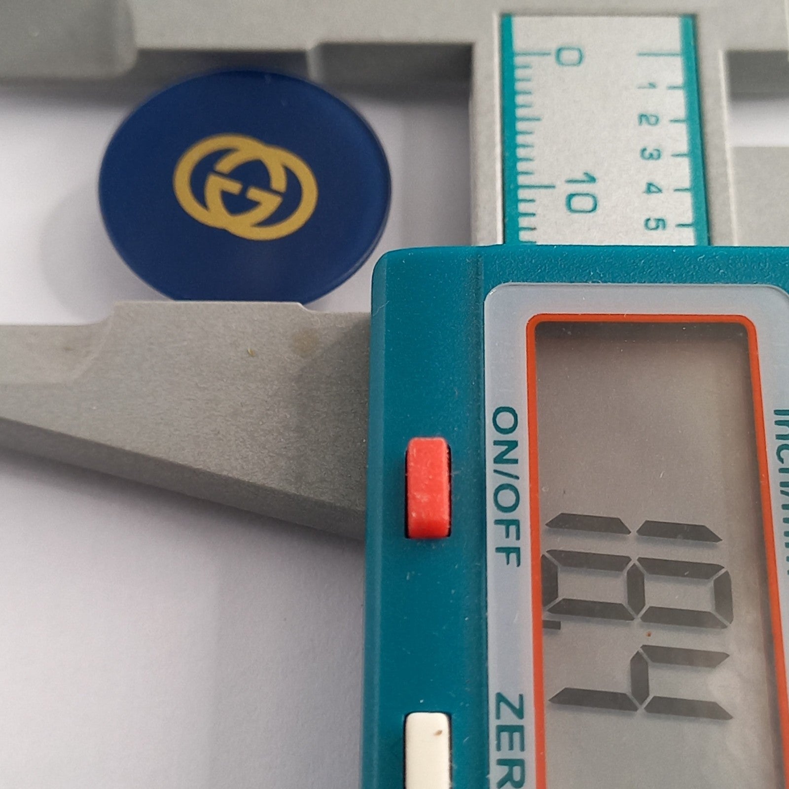 GUCCI Original /CASE BACK CLASS / Part No. 153.012 / DARK BLUE COLOR