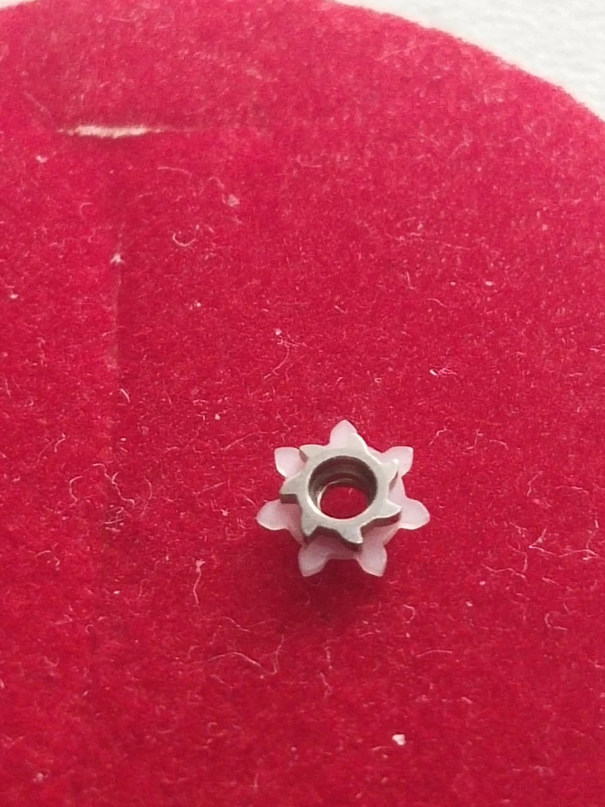 NOS Seiko Parts 737 900/ 1 Pc