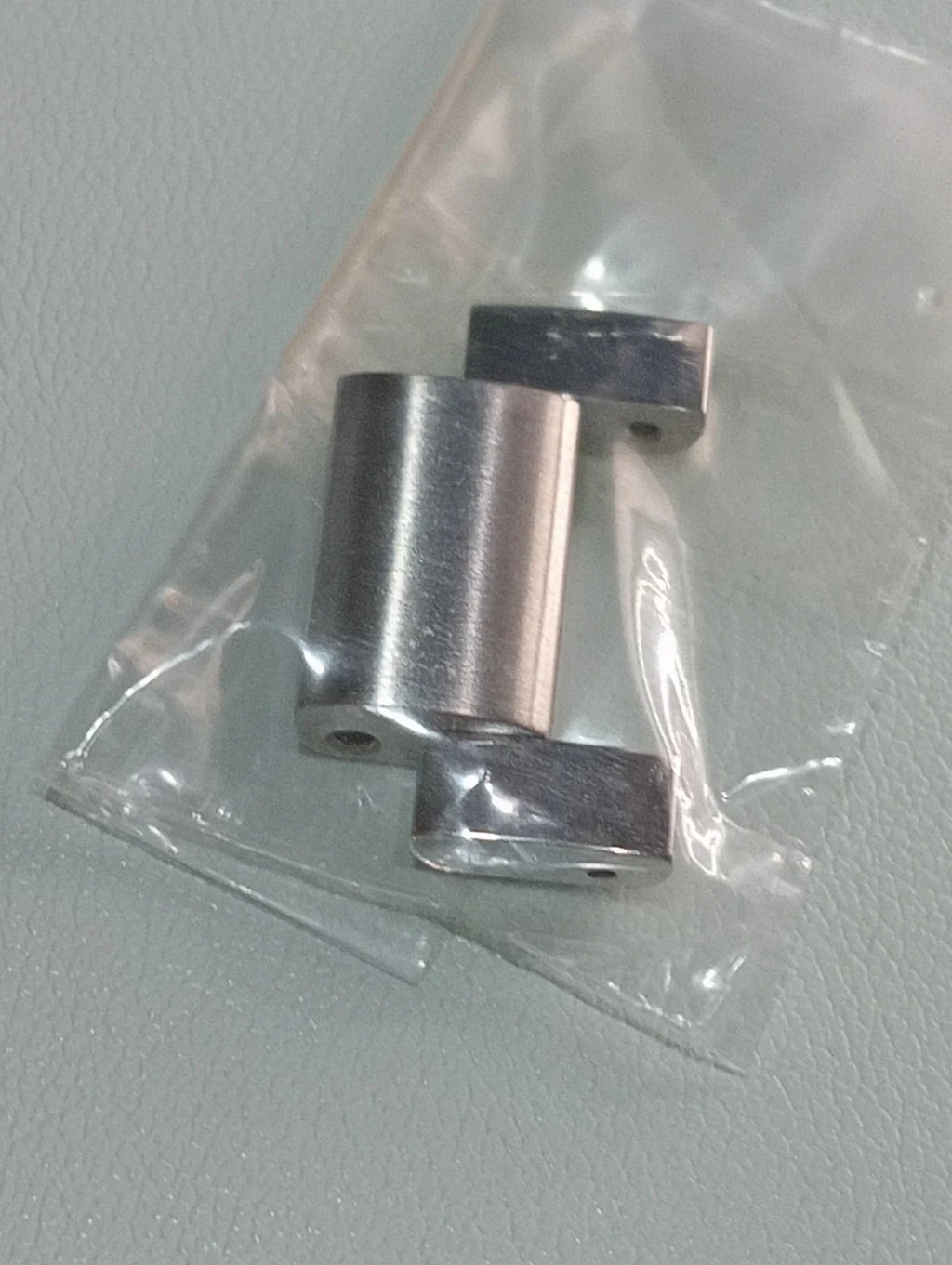 GUCCI Original / Link Steel color / Part No. 163.7705.1 S / 20m.m