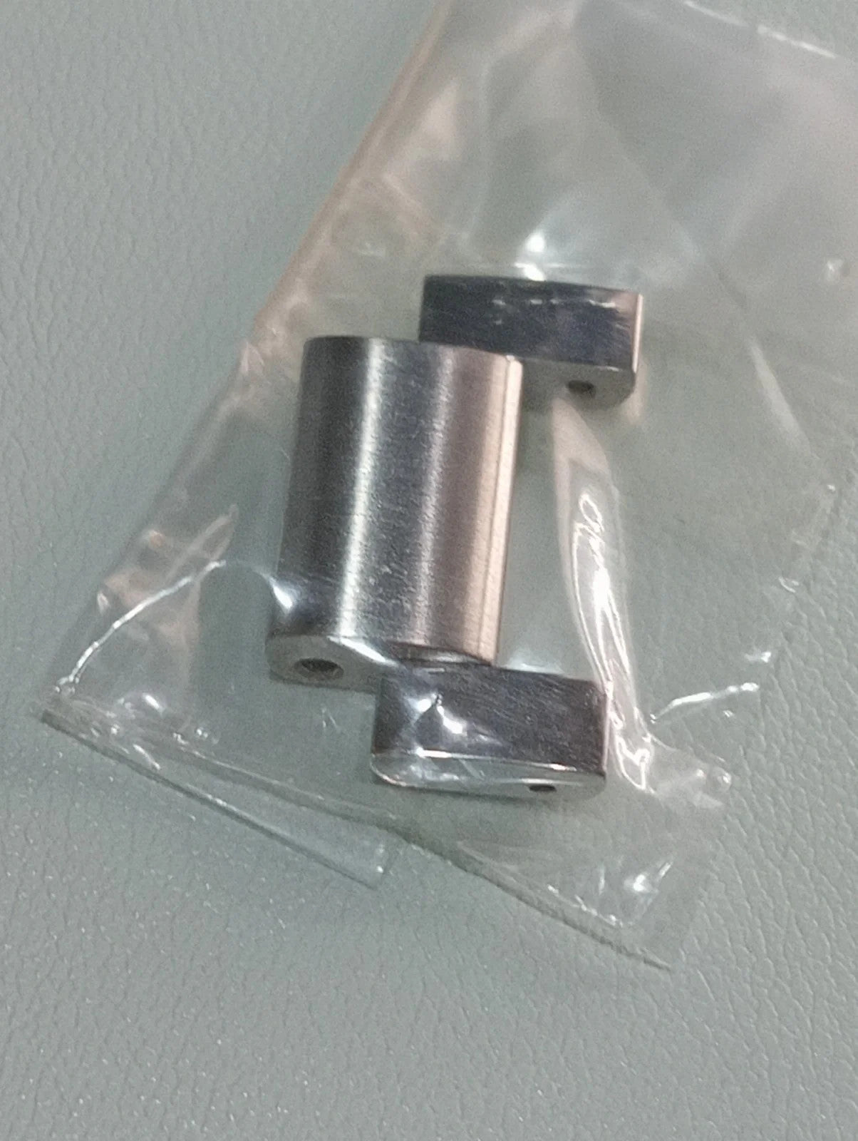 GUCCI Original / Link Steel color / Part No. 163.7705.1 S / 20m.m