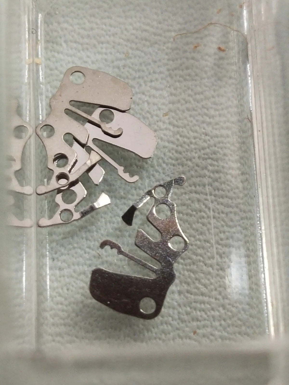 Seiko Part. 388 211 Sitting lever Spring Cal. 2G20A/21A/28A/38A (1pc