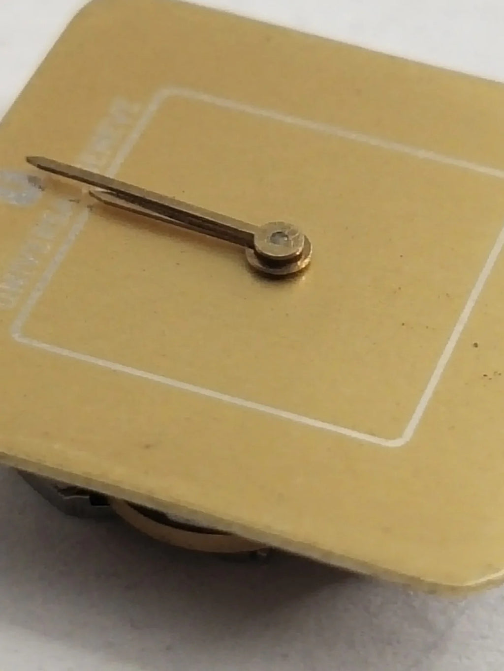 Universal manual movement Cal / 11 / With dial and hands /works well /