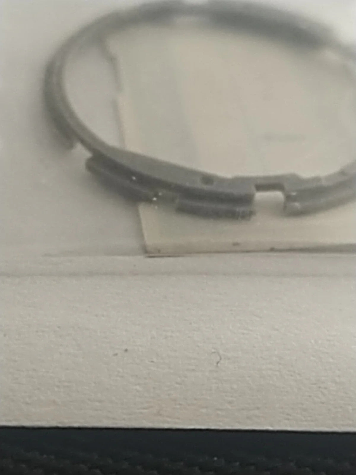 original Seiko Movement Rink between the dial and the movem 866 600