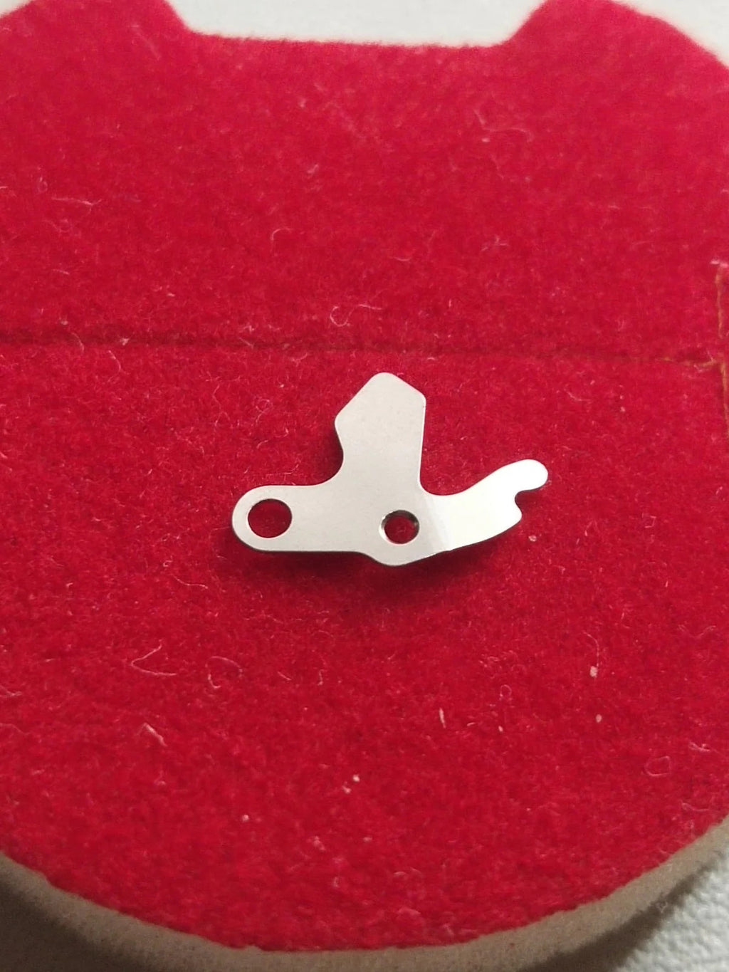 Seiko Part. 388 003 Sitting lever Spring Cal.7002A/05A/06A/09A/19A (1pc