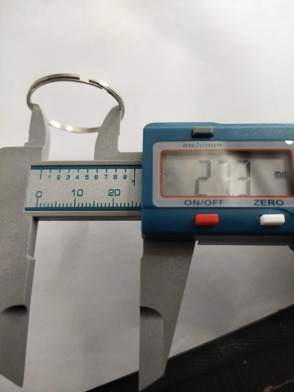 NOS Seiko Part . 8310 8945 / Case Ring