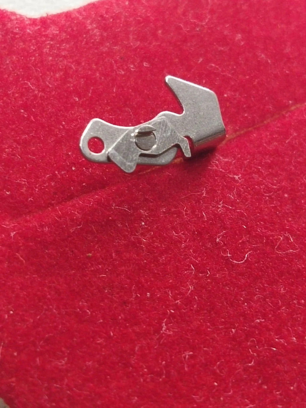 NOS Seiko Parts 587 611 Cal. 6138A/1pc
