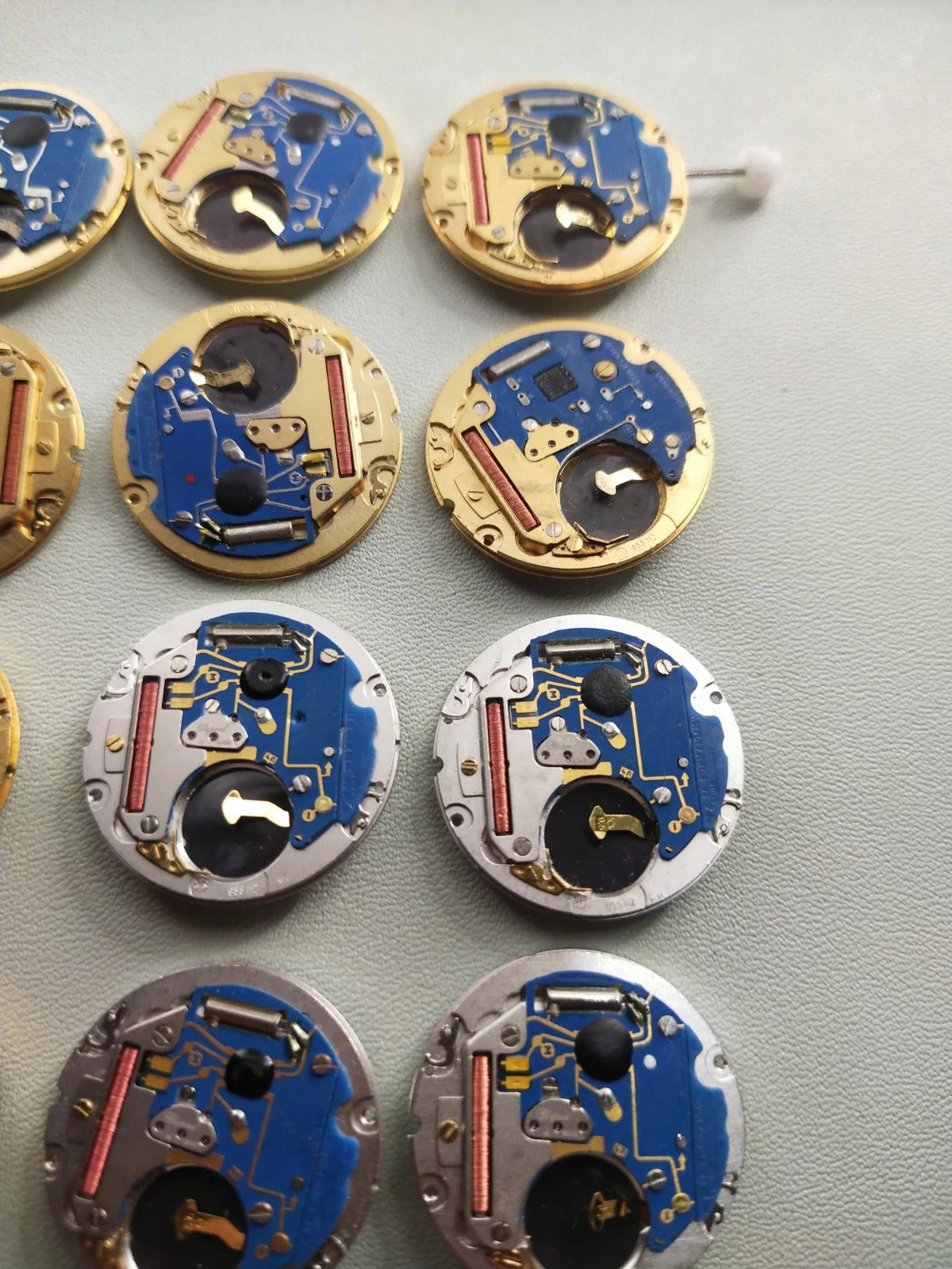 ETA 955.112 movement / 3 hands / date 3/4 clock / used / full working /1pc