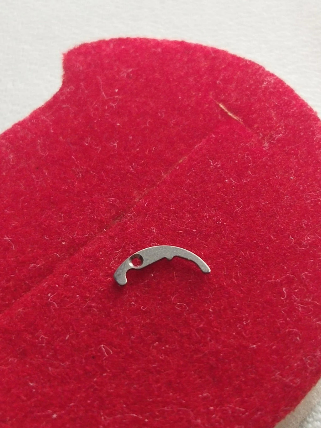 NOS Seiko Parts 546 220/Cal. 2205A /1pc