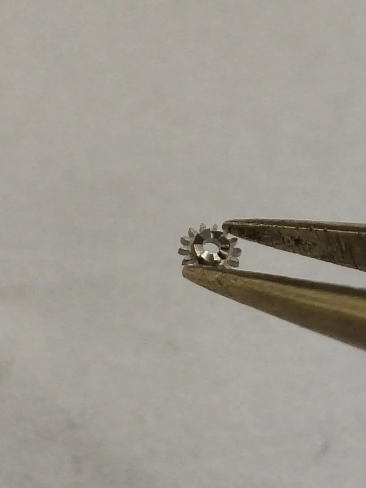 Omega original Cal/ 1000/ Part . 1000-1106 new