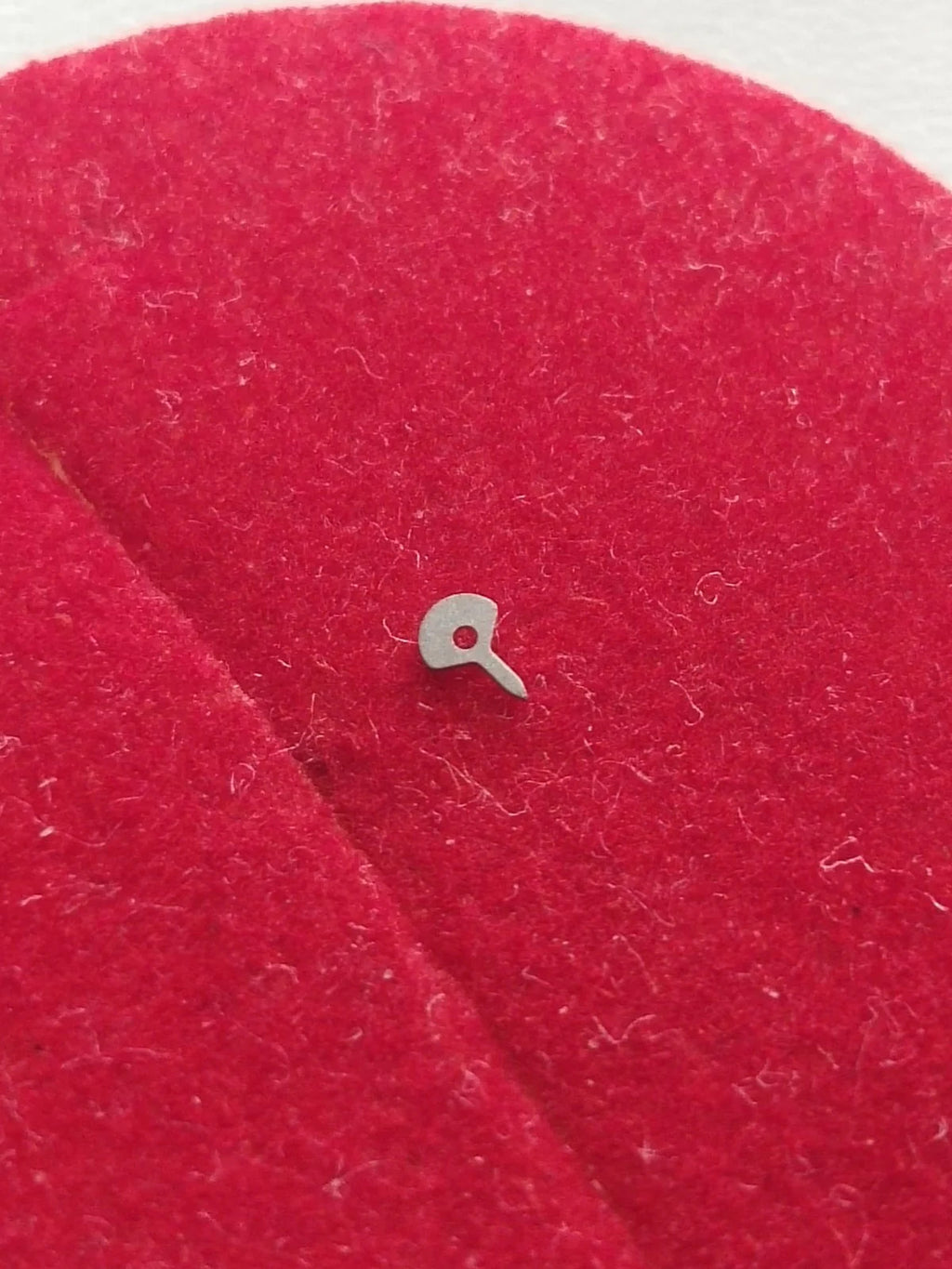 NOS Seiko Parts 556 221 /1pc