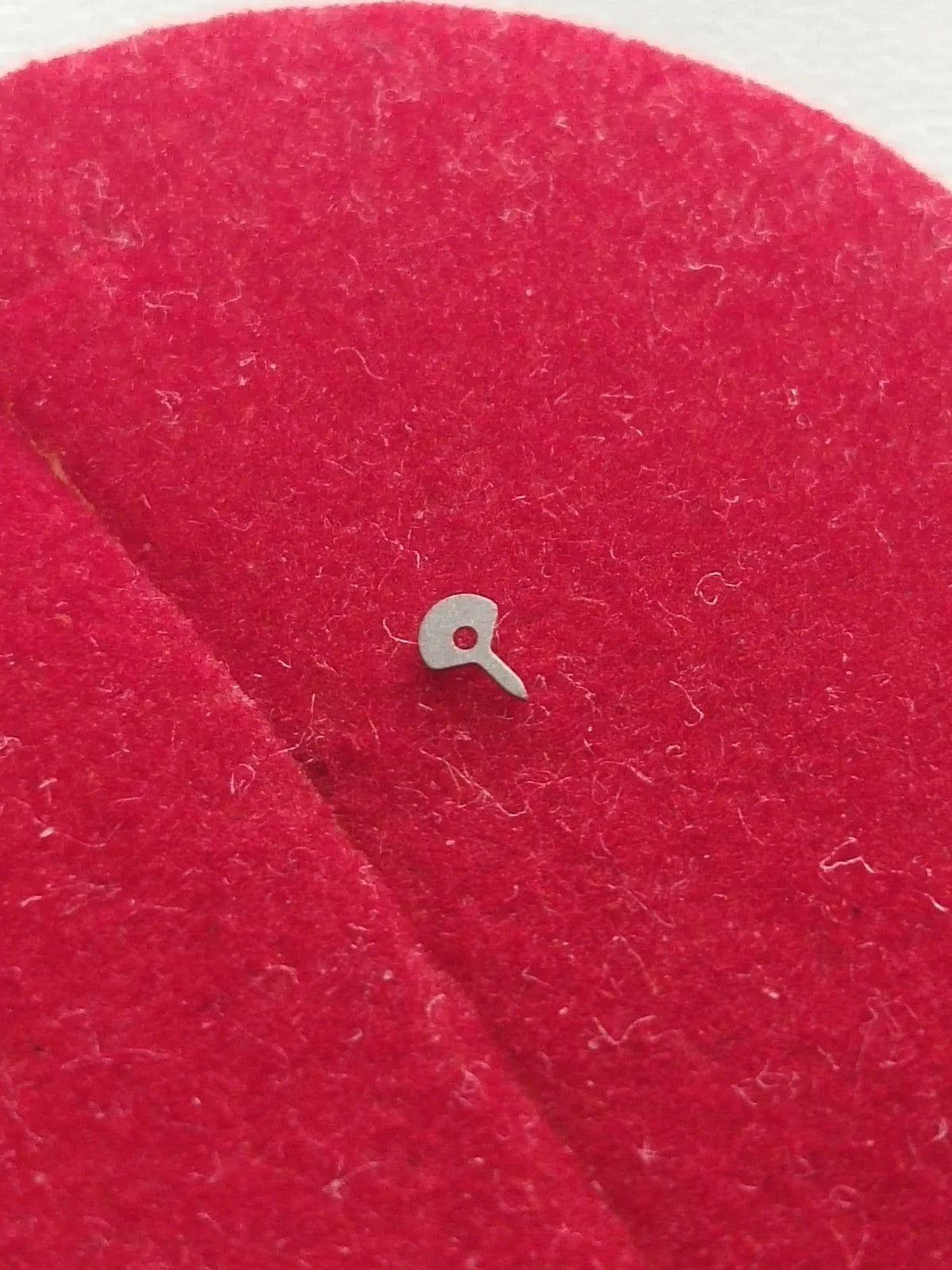 NOS Seiko Parts 556 221 /1pc