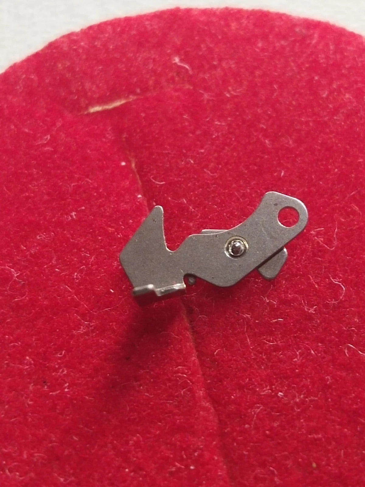 NOS Seiko Parts 587 611 Cal. 6138A/1pc
