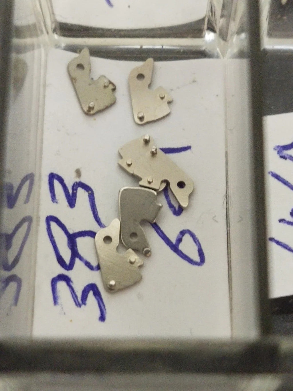 NOS SEIKO PARTS / Sitting lever/ Part . 383 601 Cal.6319/49/09/08A/ 1pc