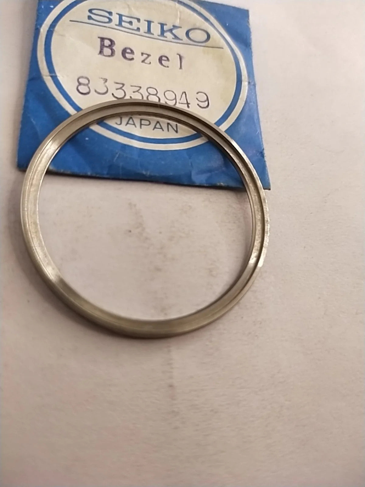 NOS Seiko original Bezel / Part 8333 8949