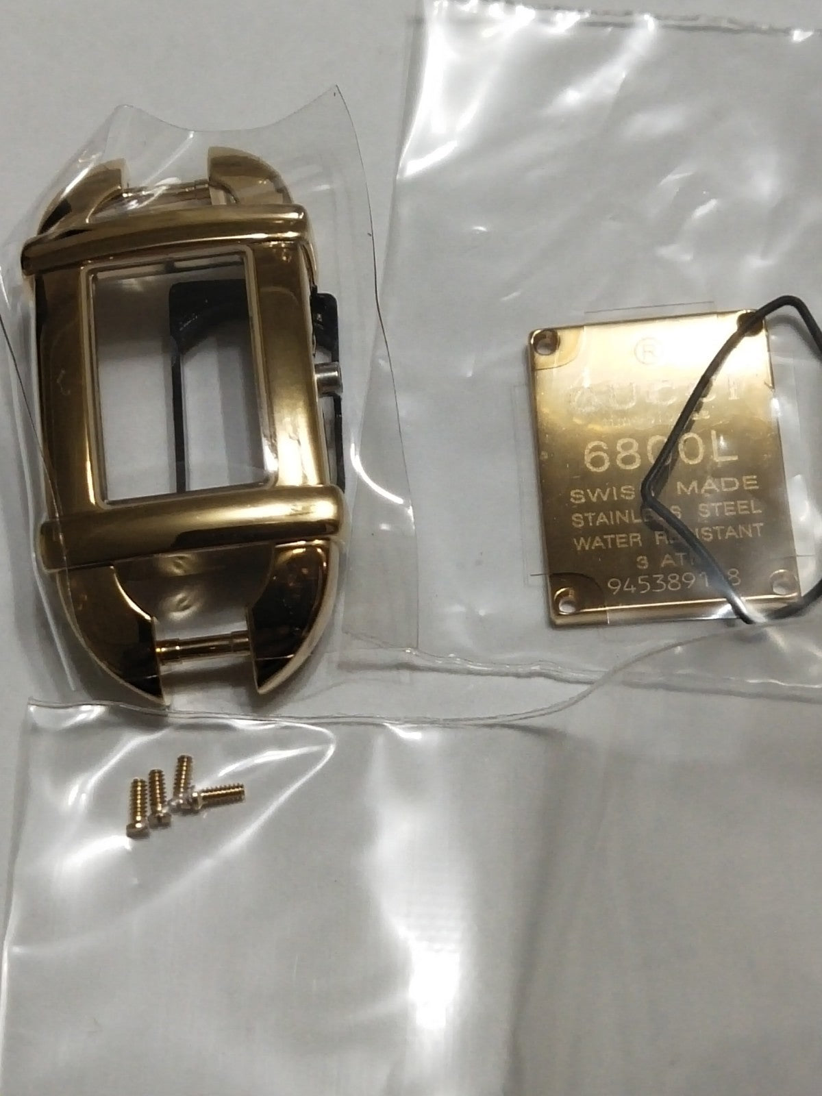 GUCCI Original / Complete Case/ Part No. YDA04040/ 6800L Gold color 