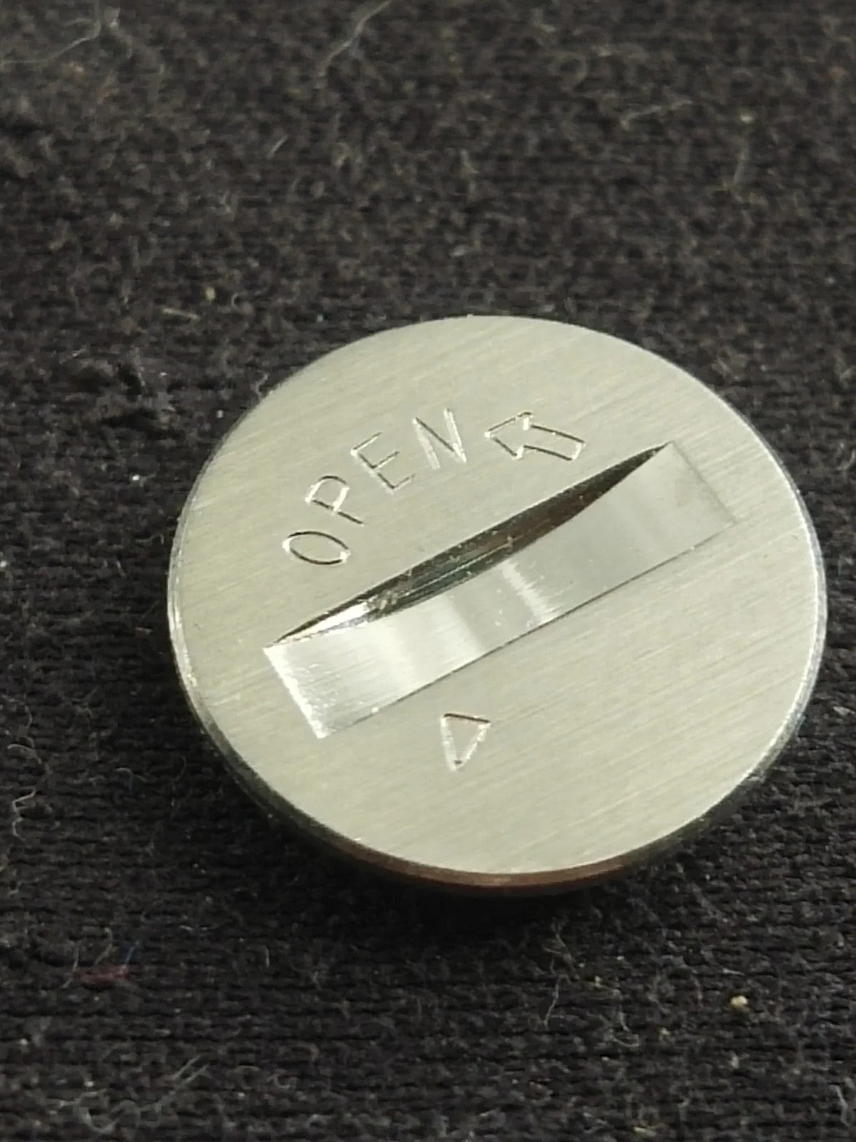 NOS Seiko Part . 8359 1799 Battery Hatch Cover