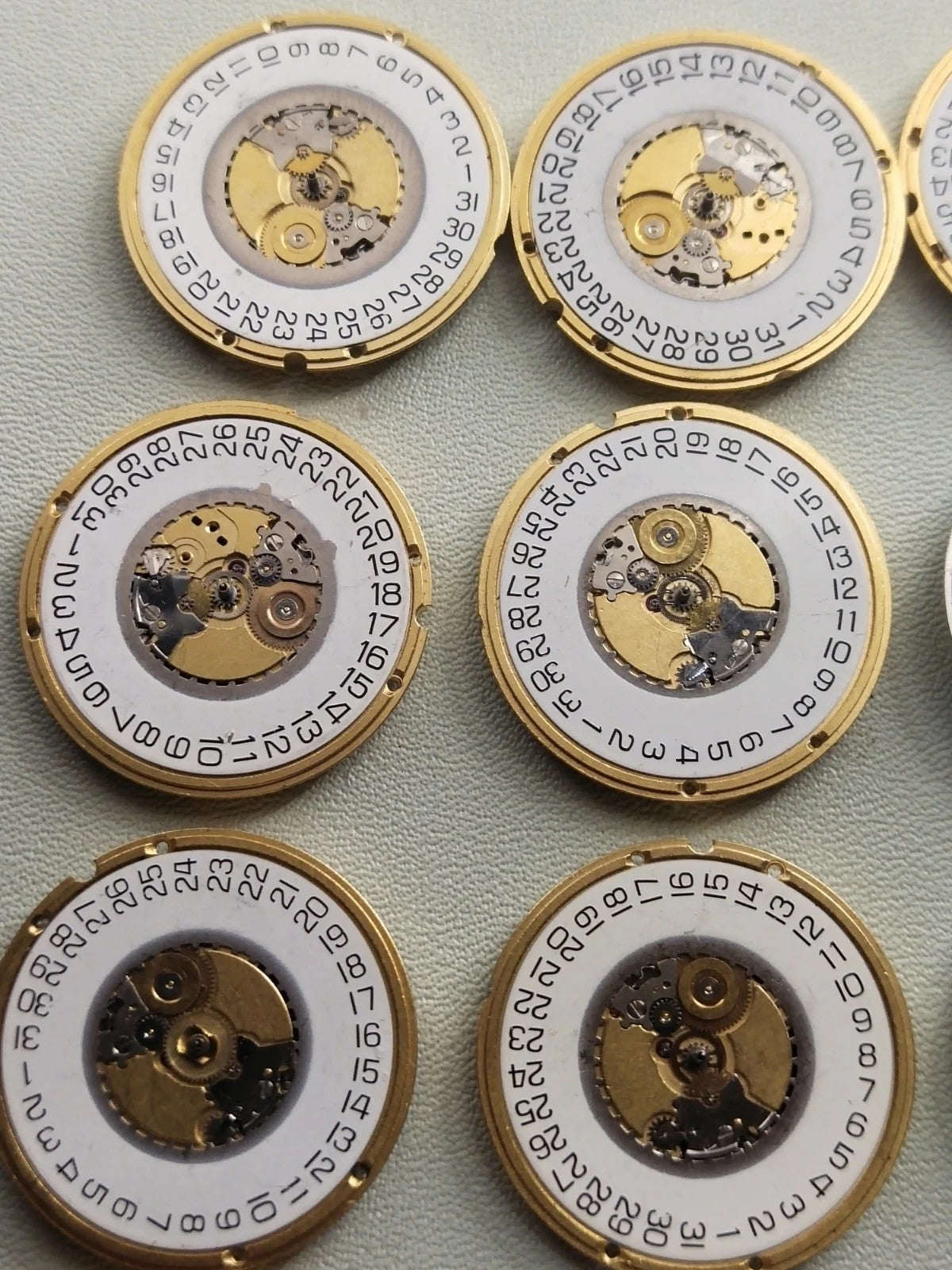 ETA 955.112 movement / 3 hands / date 3/4 clock / used / full working /1pc