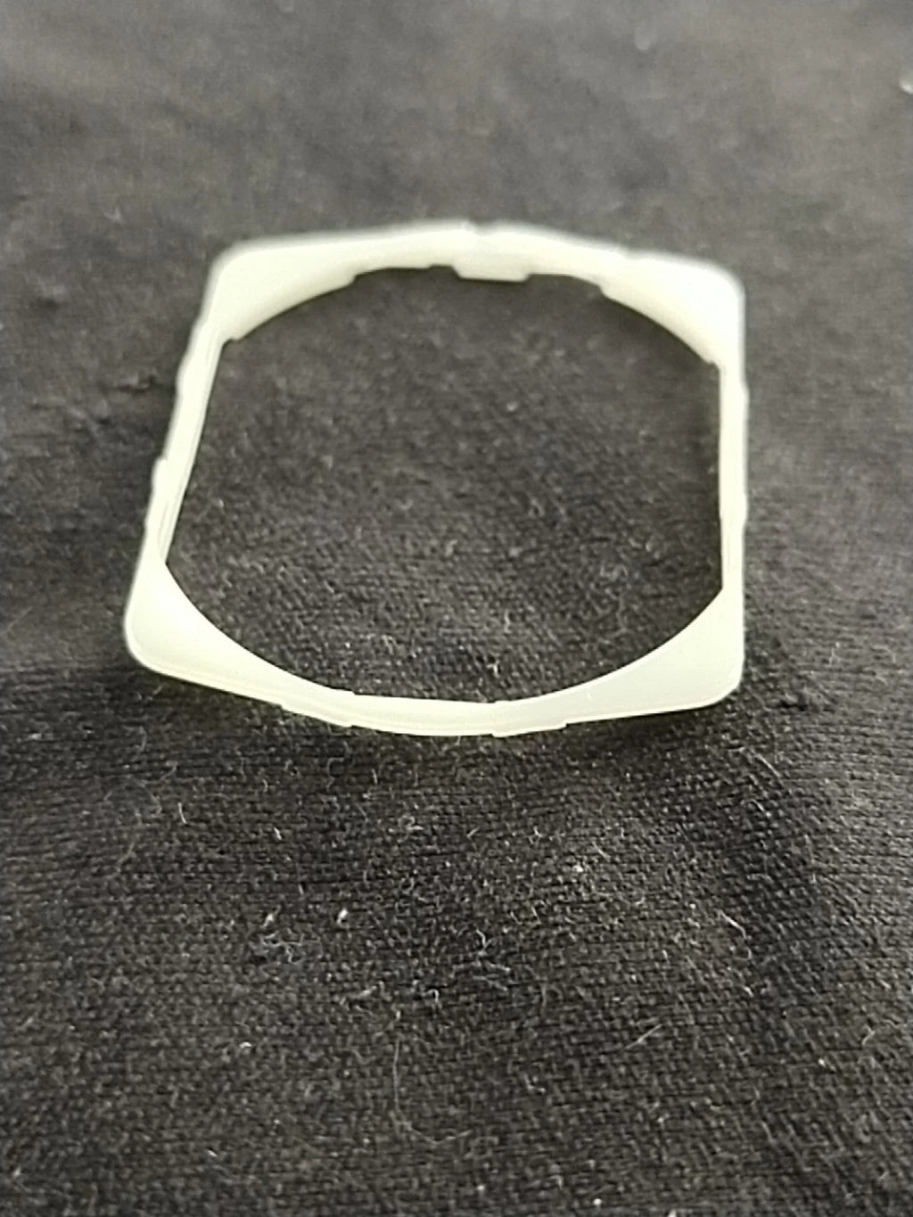 NOS Seiko Part . 8609 0770 / Holdingring For gasket