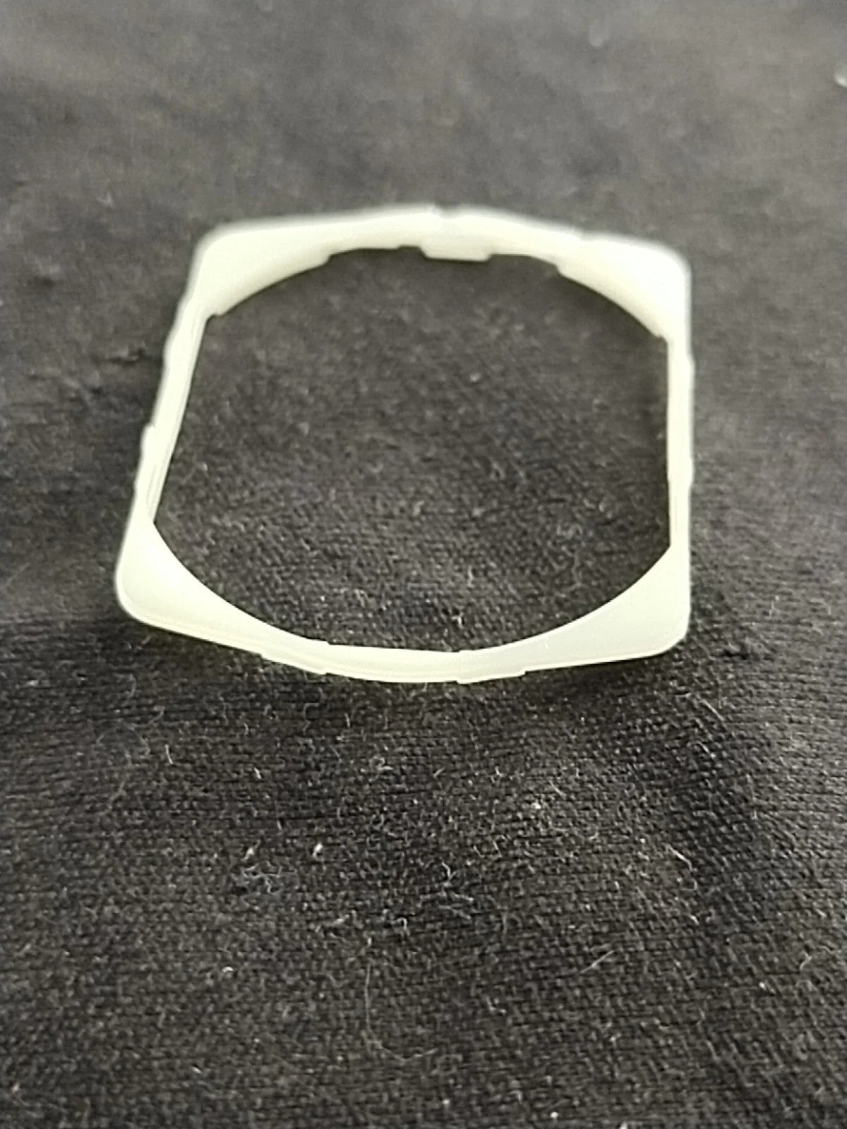 NOS Seiko Part . 8609 0770 / Holdingring For gasket
