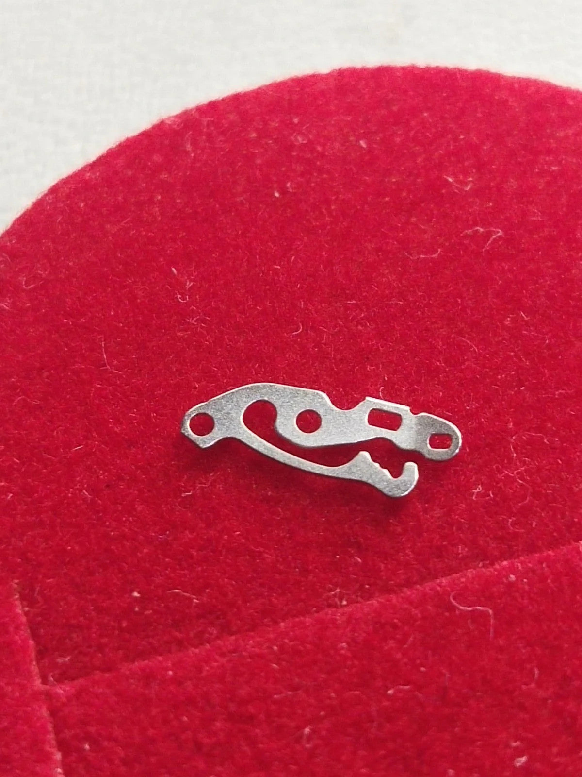 Seiko Part. 388 543 Sitting lever Spring /Cal.3E22A/23A/29A/32A/39A/(1pc