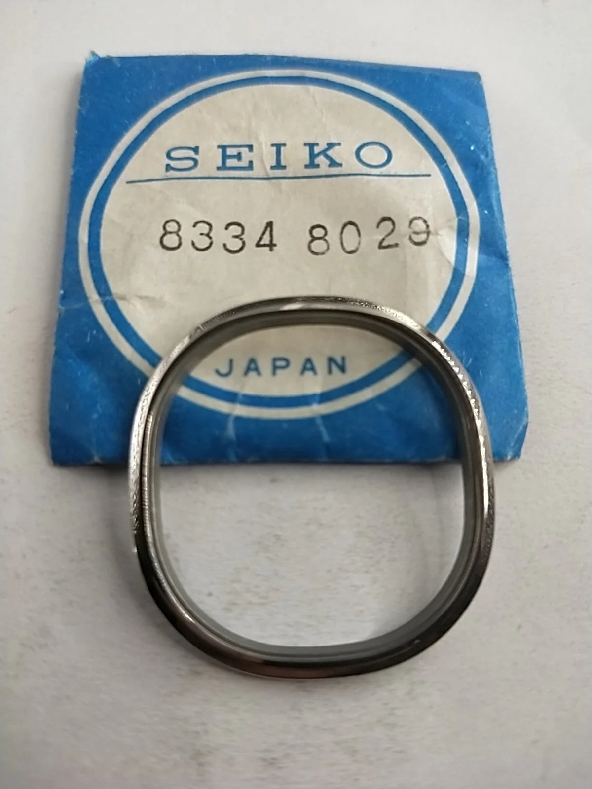 NOS Seiko original Bezel / Part 8334 8029