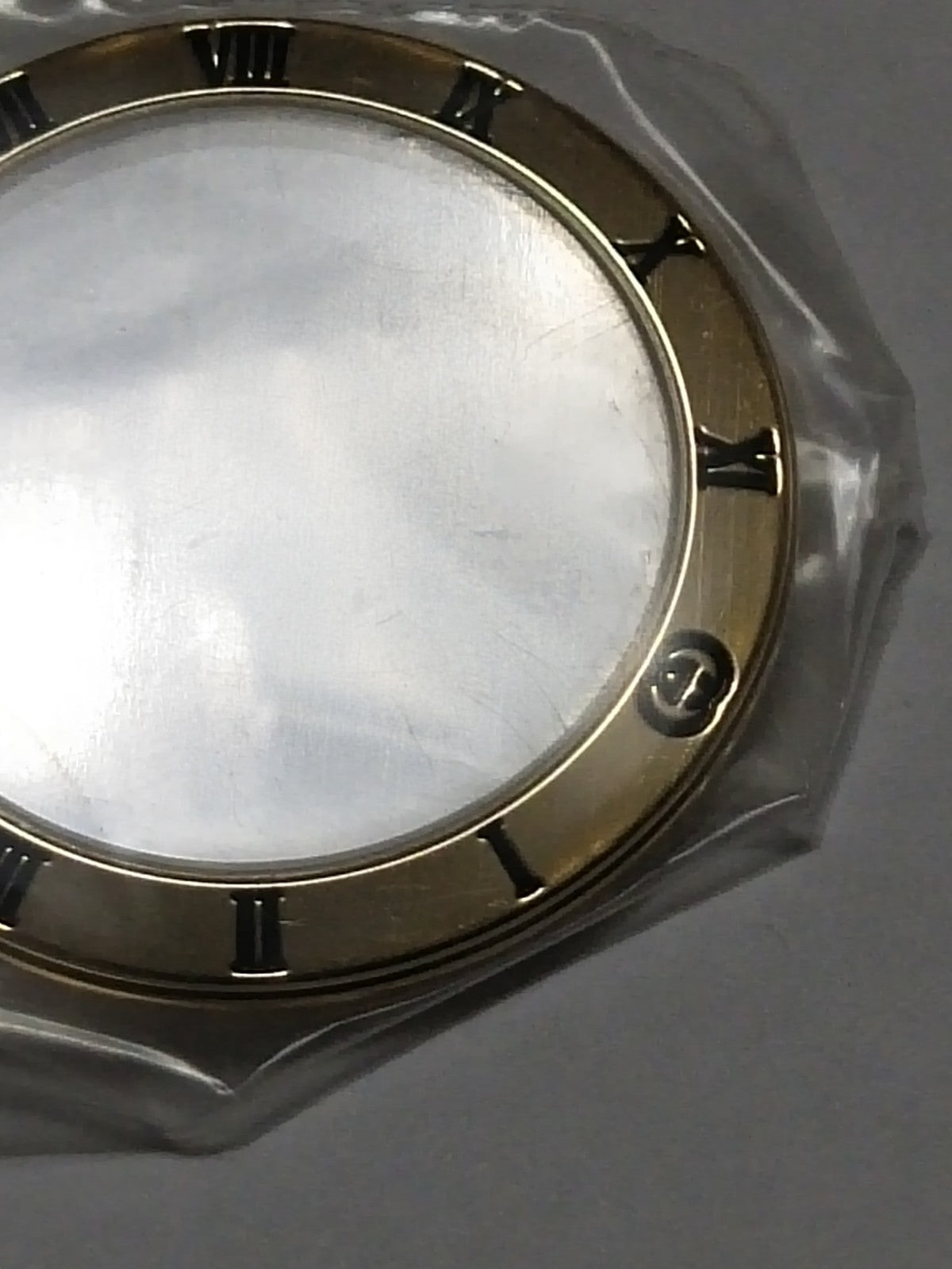 GUCCI Original / Complete Case/ Part No. 102.3800./ 3800jr Gold color 