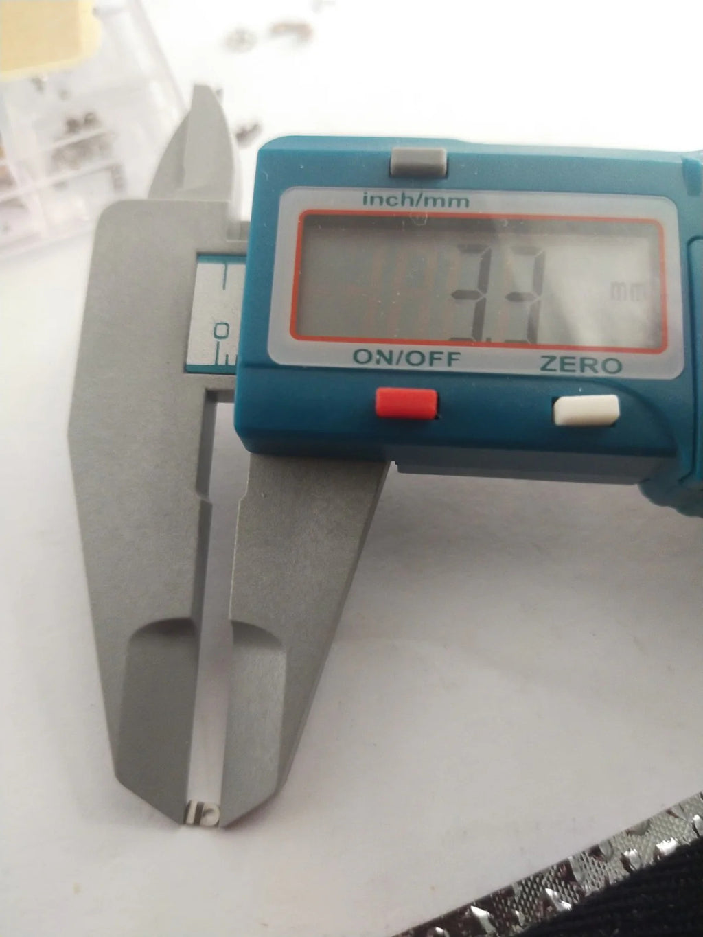 NOS OMEGA Watch Case Clamp with screws /3.3MM×2MM/ Part