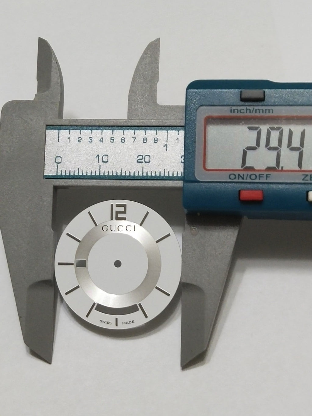 GUCCI Original / Dail /Day Date  / Part No. YDA05065/  white color 