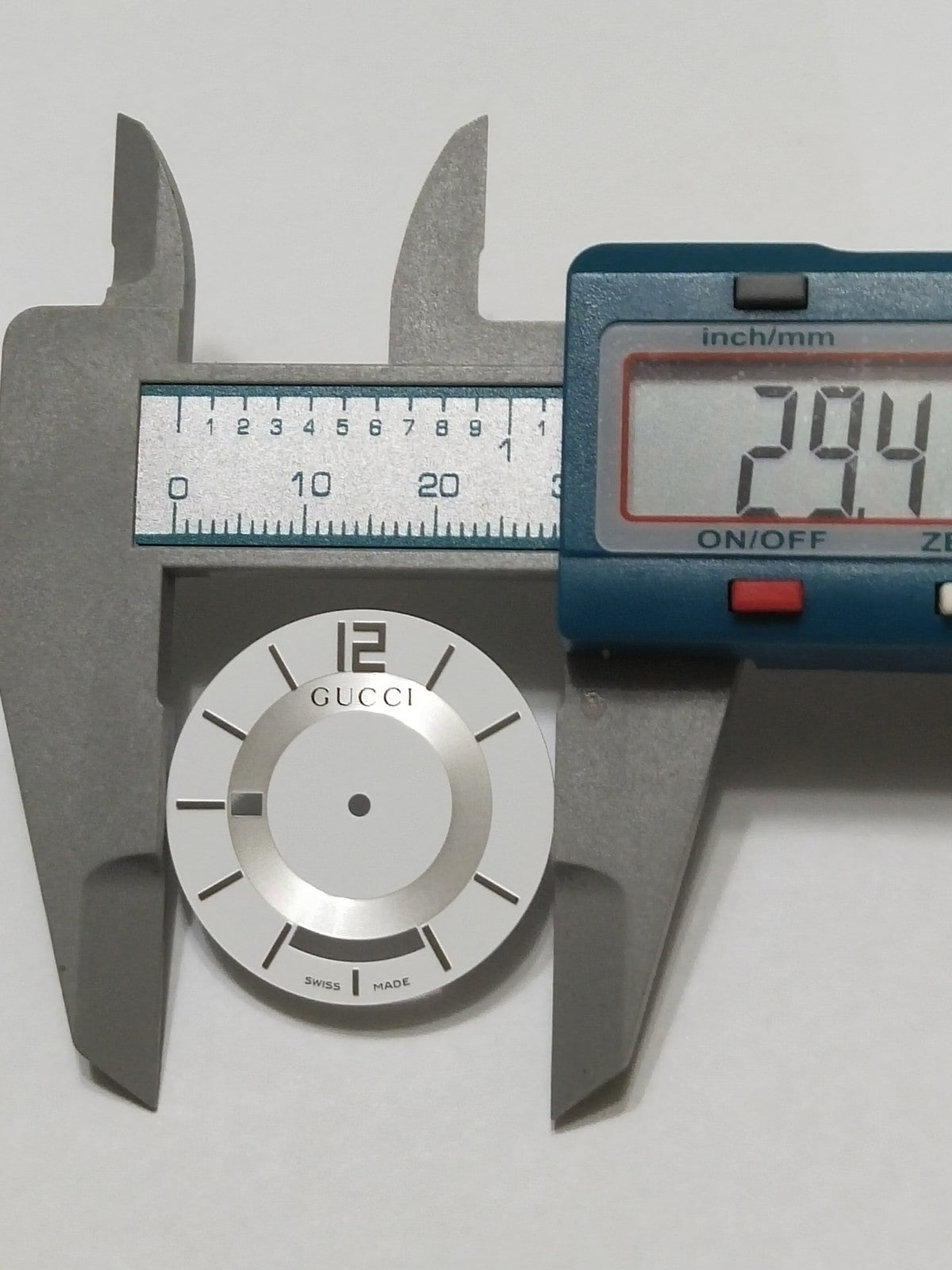 GUCCI Original / Dail /Day Date  / Part No. YDA05065/  white color 