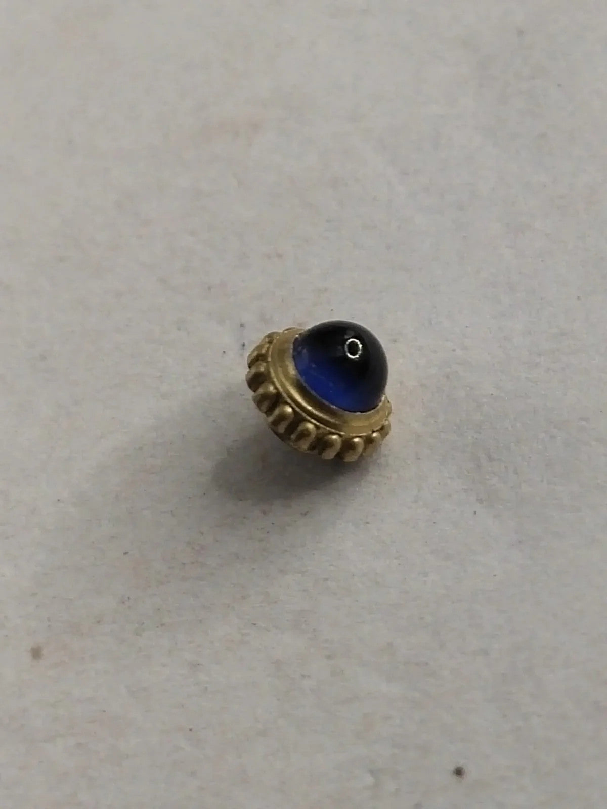 Original Cartier Crown 07960541With blue stone for Tank Must/dustproof / used