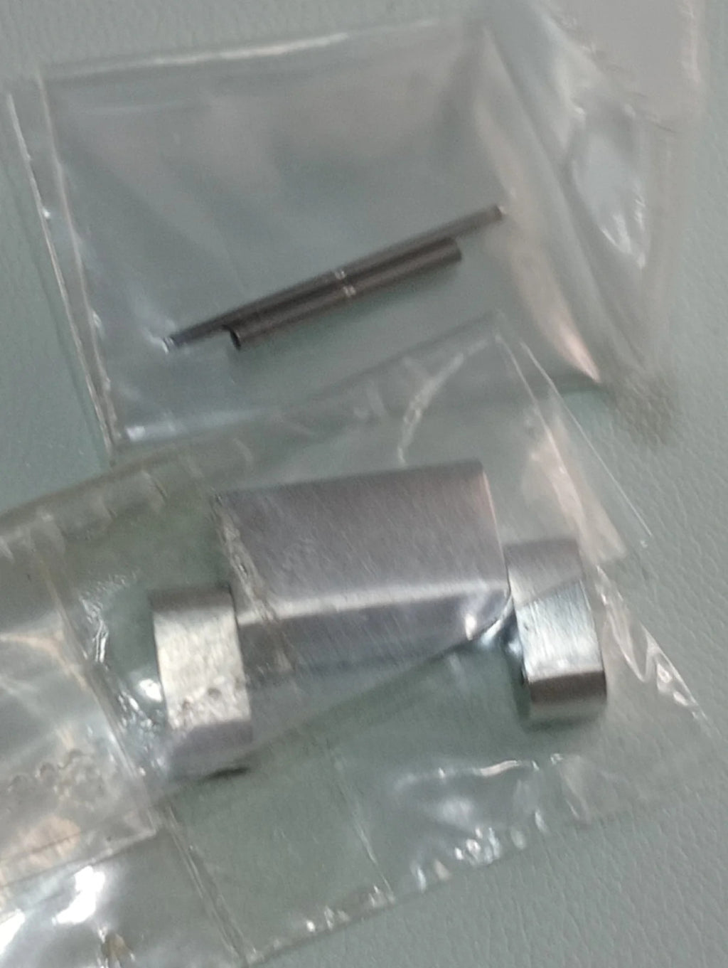 GUCCI Original / Link Steel color / Part No. 163.7705.1 S / 20m.m