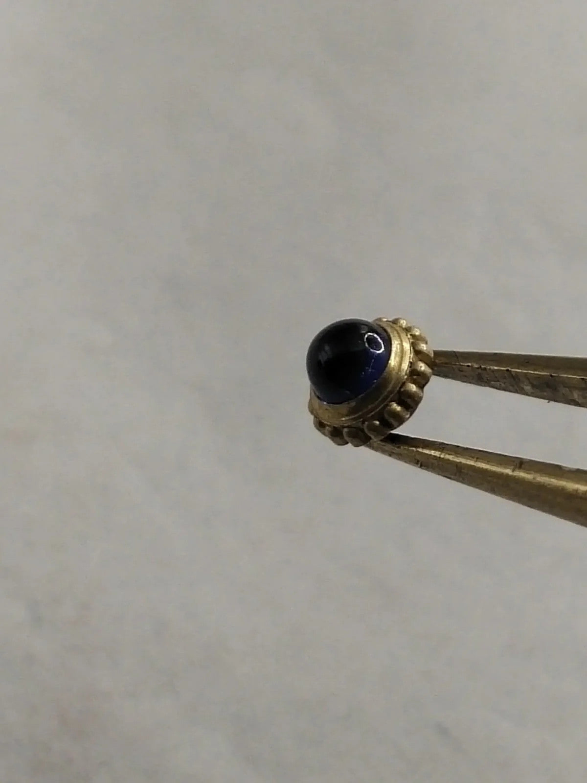 Original Cartier Crown 07960541With blue stone for Tank Must/dustproof / used