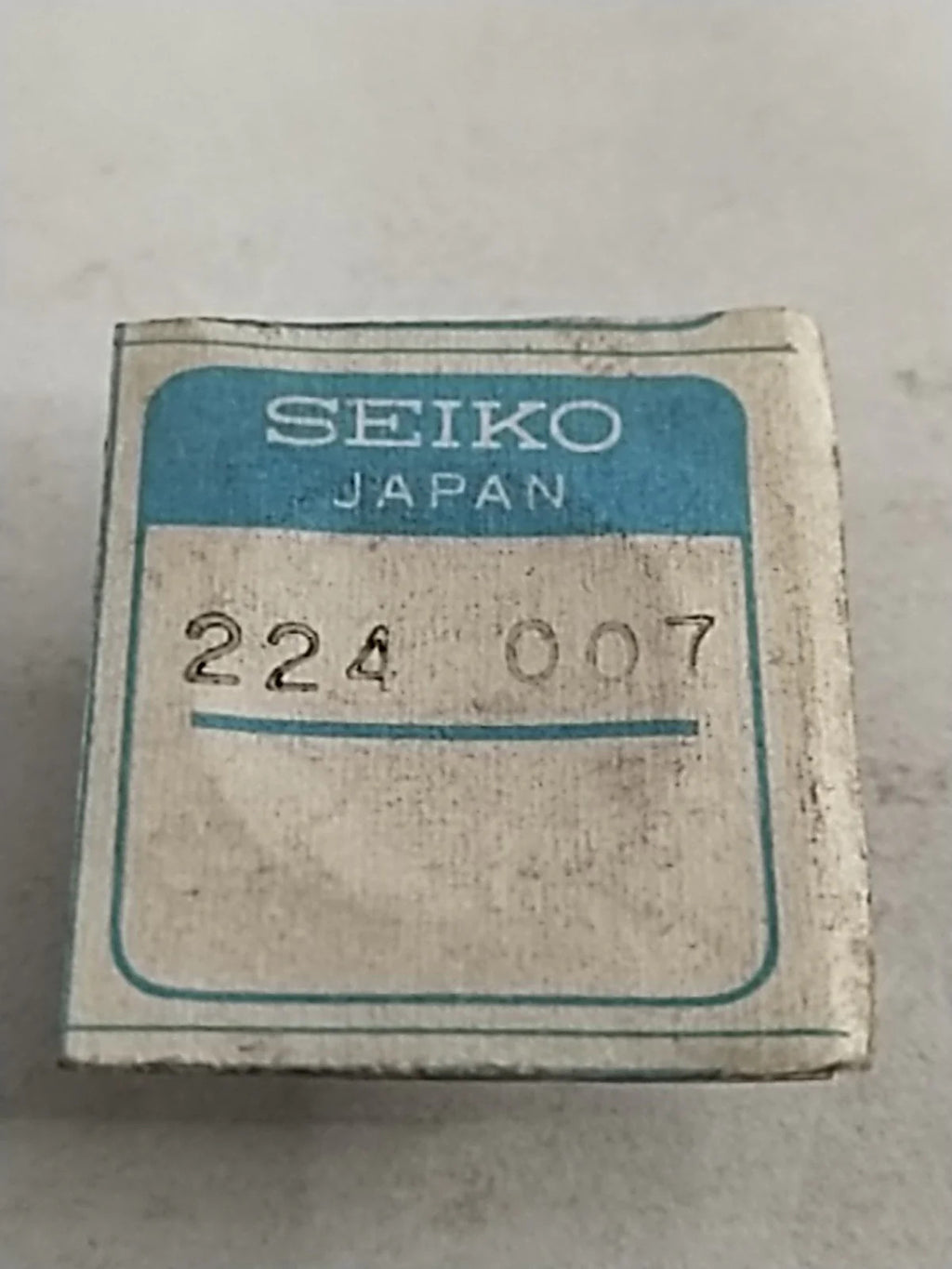 NOS Seiko Part . 224 007 Central wheel and Pinion With Cannon Pinion