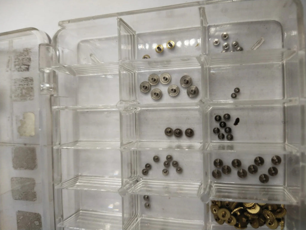 NOS SEIKO hour wheel Part 271 +++ Price from 25 to 40 per piece