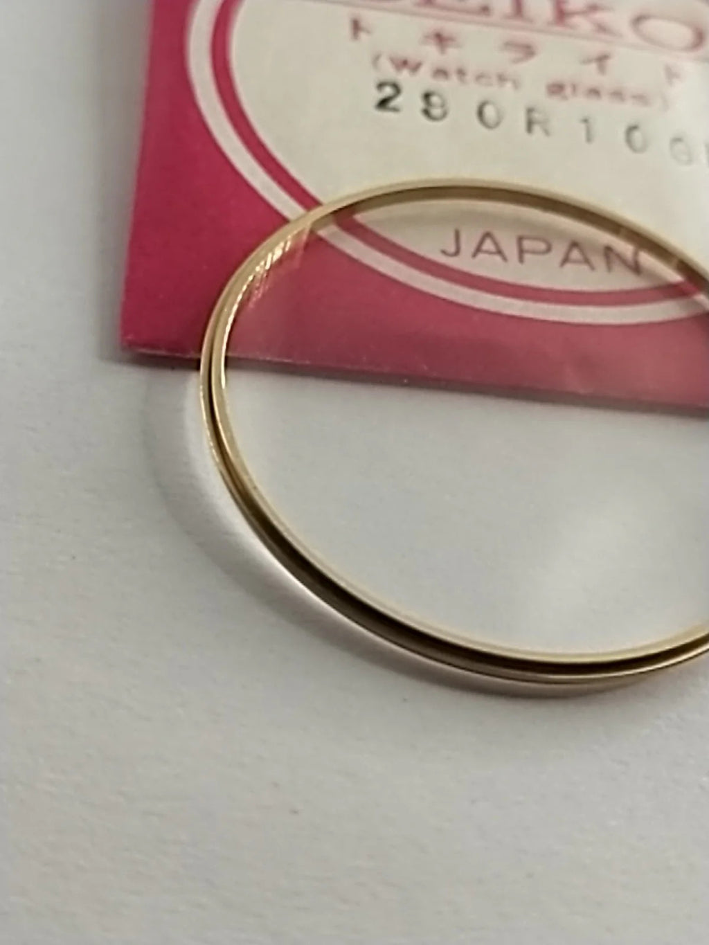 New Old Stok original Seiko glass 290R10GNG