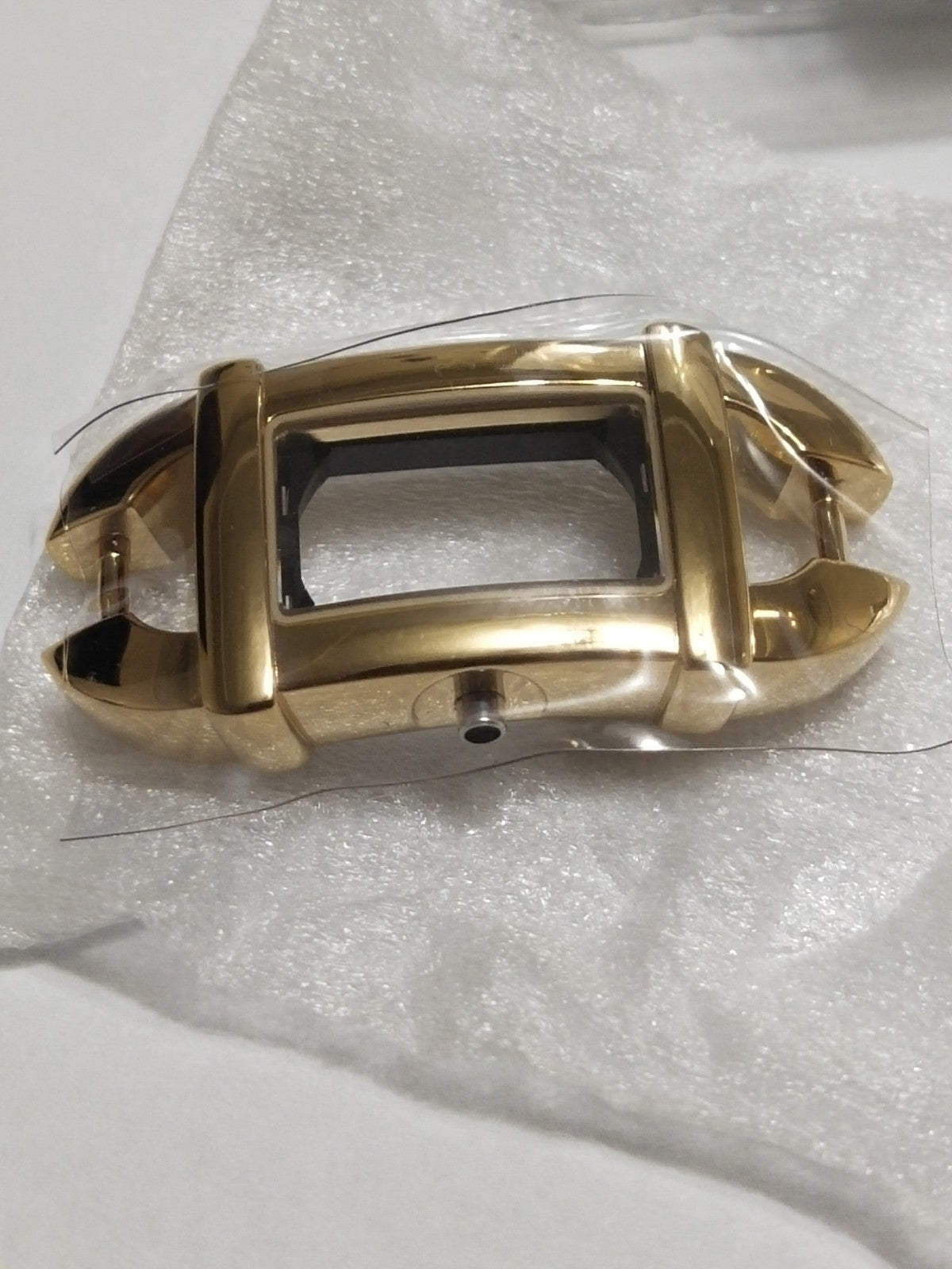 GUCCI Original / Complete Case/ Part No. YDA04040/ 6800L Gold color 