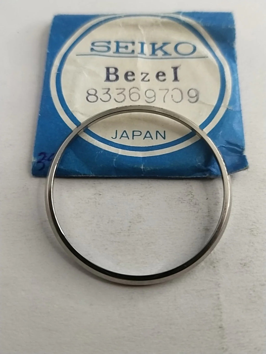NOS Seiko original Bezel / Part 8336 9709