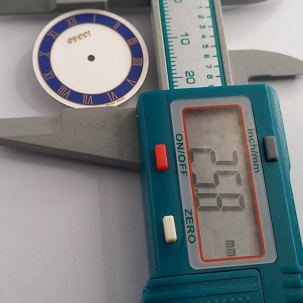 GUCCI Original/ CADRAN BLEU ET NACRE 2000M / Part No. 051.022/ MULTI color 