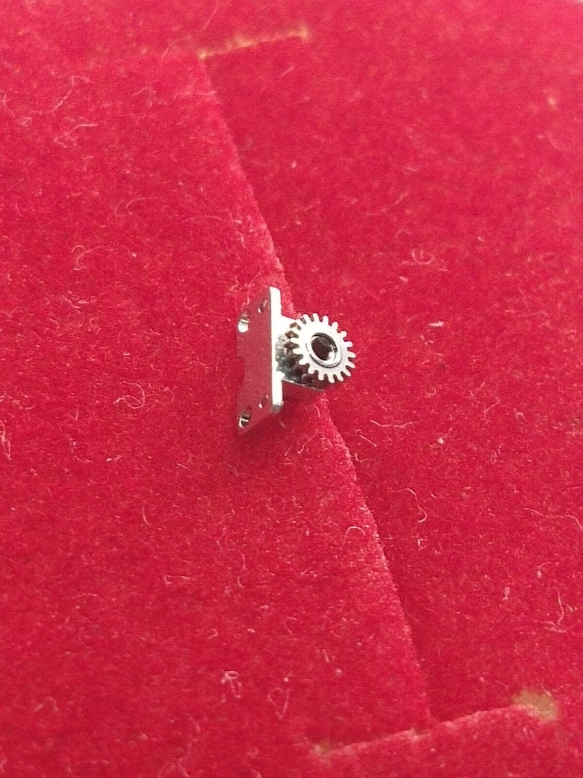 Rolex Cal./9001 204 / Winding Pinion /Genuine parts